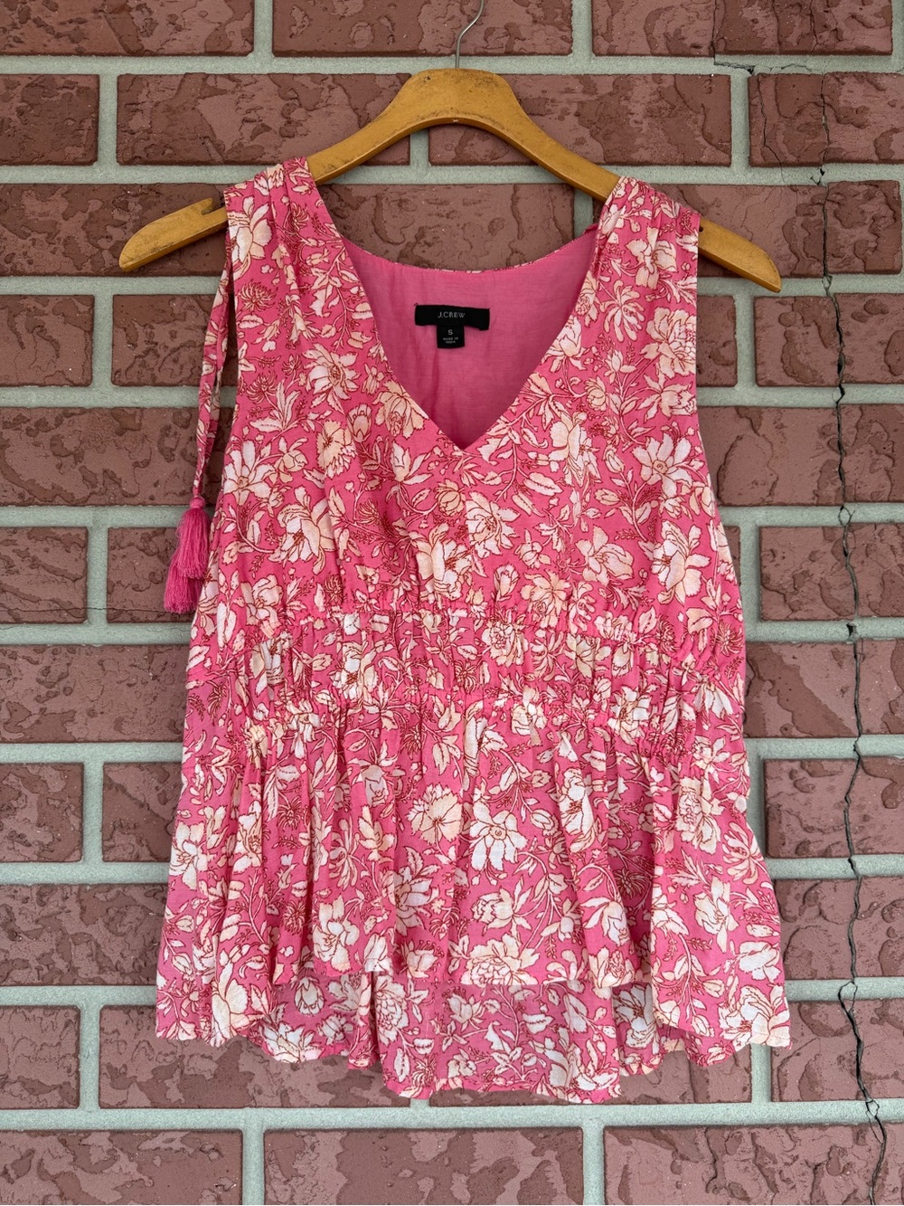 J. Crew Pink Floral V-Neck Sleeveless Camisole
